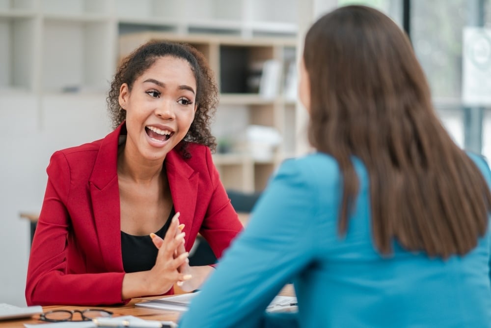 coaching, outplacement, définition, transition professionnelle, accompagnement, reconversion, recherche d'emploi, bilan de compétences, développement personnel, soutien, coaching individuel, stratégie de carrière, préparation aux entretiens, employabilité, gestion du changement, outils, techniques, motivation, objectifs, plan d'action, compétences, évaluation, ressources, conseils pratiques, entreprises.