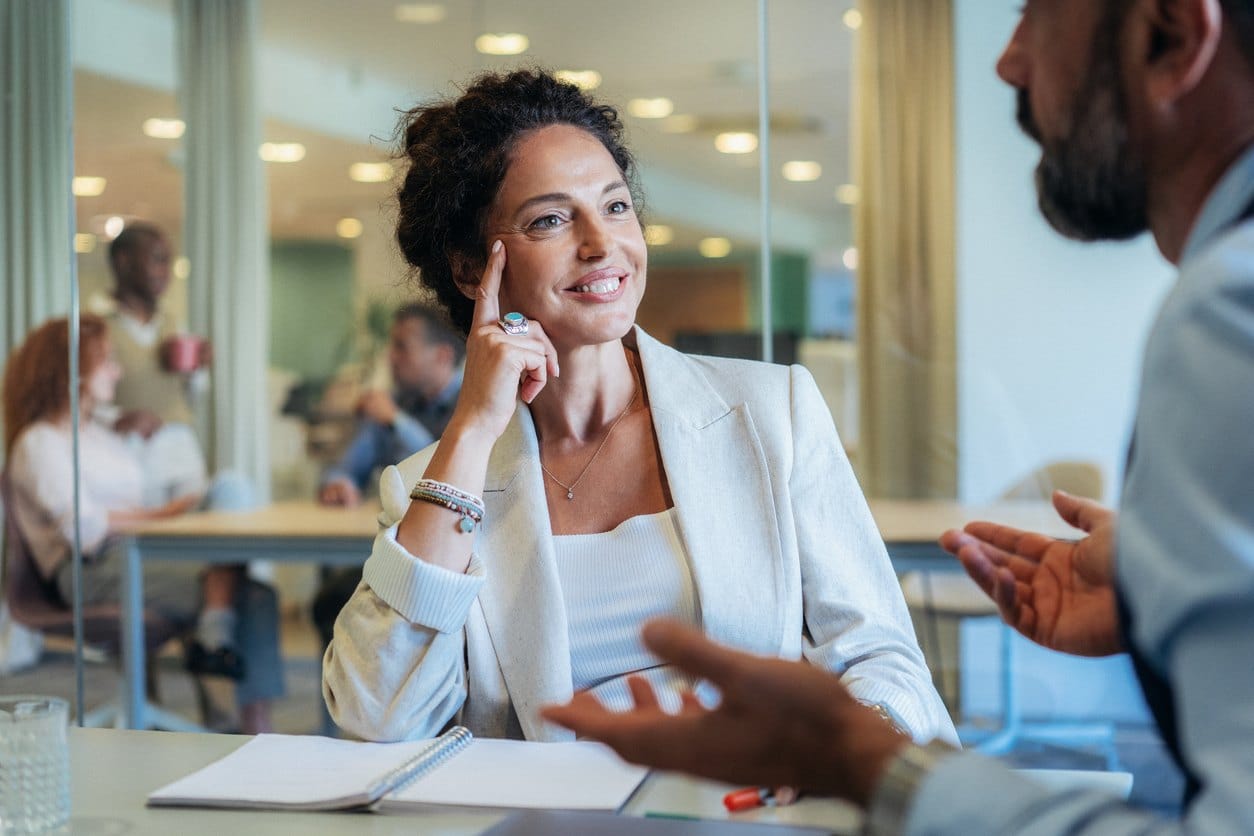 bilan de compétences, définition, évaluation des compétences, développement professionnel, reconversion, ORIENTACTION, objectifs de carrière, compétences techniques, compétences comportementales, aspiration professionnelle, accompagnement personnalisé, analyse des compétences, plan d'action, épanouissement professionnel, bilan de compétences individuel, processus structuré, valeurs personnelles, projet professionnel, employabilité, formation continue, tests de personnalité, soft skills, hard skills, évaluation objective, identification des aspirations.